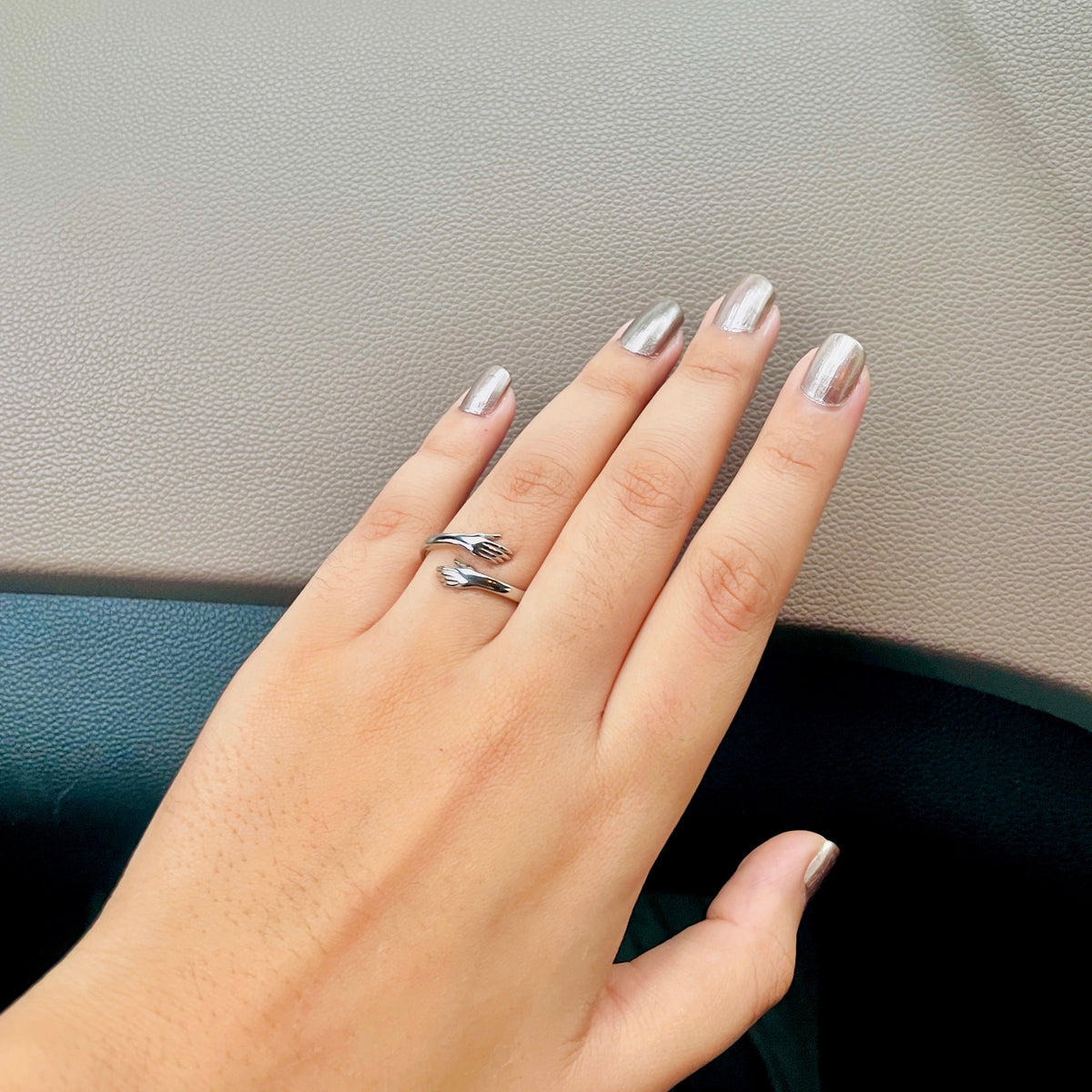 Hug Ring | Silver