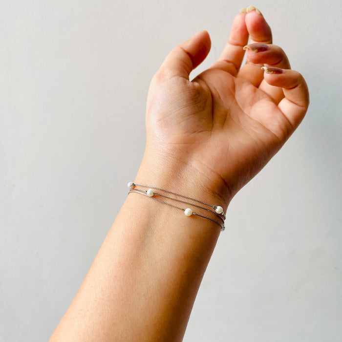 Triple layer Pearl Silver bracelet