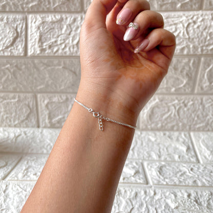 Protective Charm Sleek Evil Eye Chain Bracelet - Elegant Guardian  Silver Jewelry